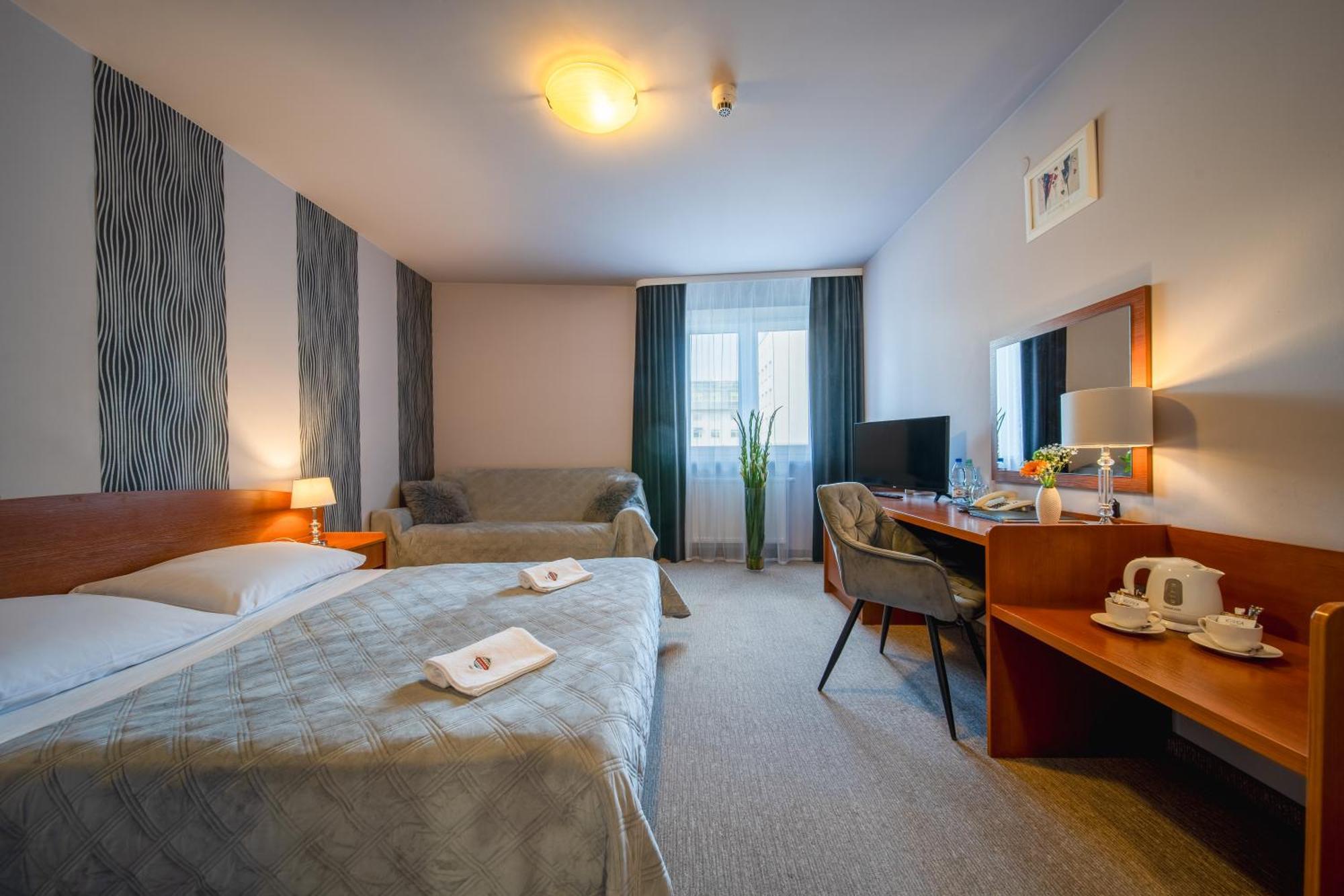 Hotel Gromada Radom Centrum Екстер'єр фото