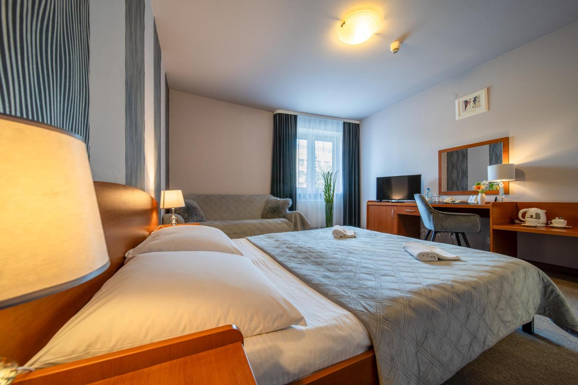 Hotel Gromada Radom Centrum Екстер'єр фото