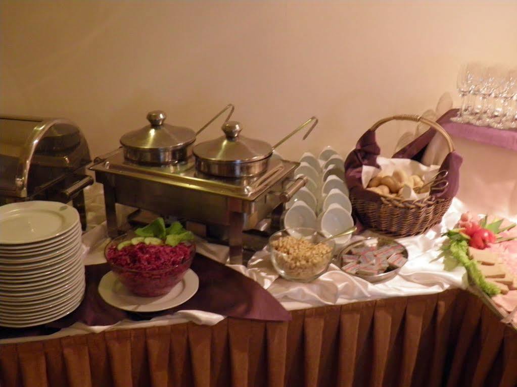 Hotel Gromada Radom Centrum Екстер'єр фото