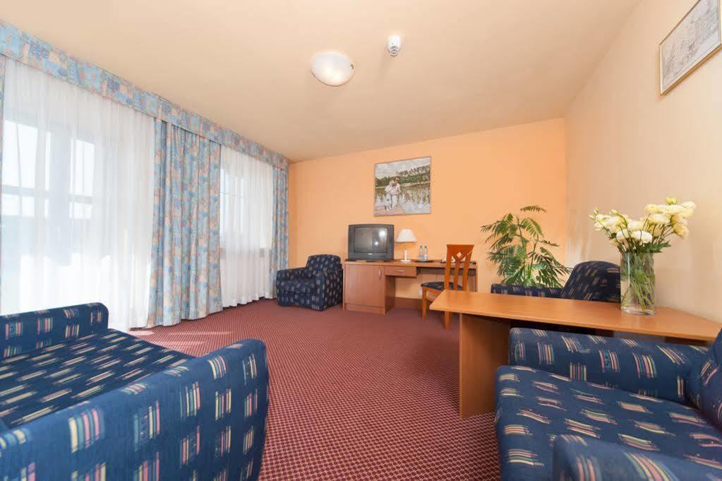 Hotel Gromada Radom Centrum Екстер'єр фото
